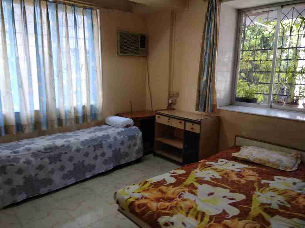 No Preference PG room in Juhu, Mumbai – photo 3